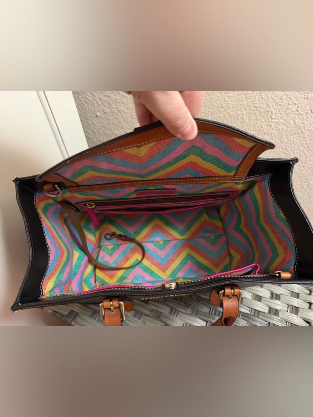 Dooney & Bourke Black Janine Leather Satchel Tan Trim Colorful Chevron Lining - Picture 14 of 16